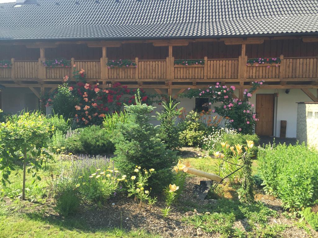 Hotel Statek 3 - Wellness&Spa Hluboká nad Vltavou Exterior foto