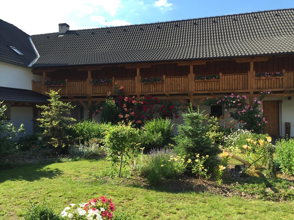 Hotel Statek 3 - Wellness&Spa Hluboká nad Vltavou Exterior foto