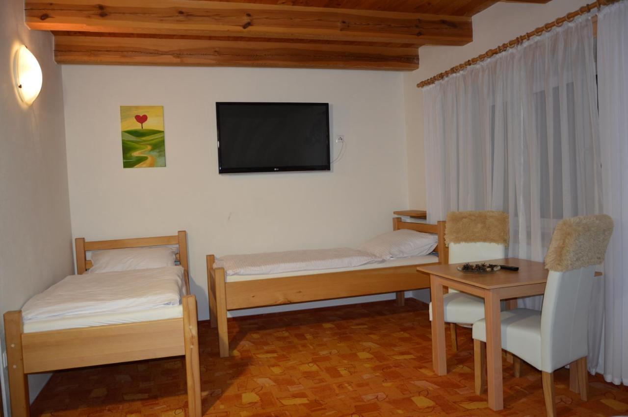 Hotel Statek 3 - Wellness&Spa Hluboká nad Vltavou Exterior foto