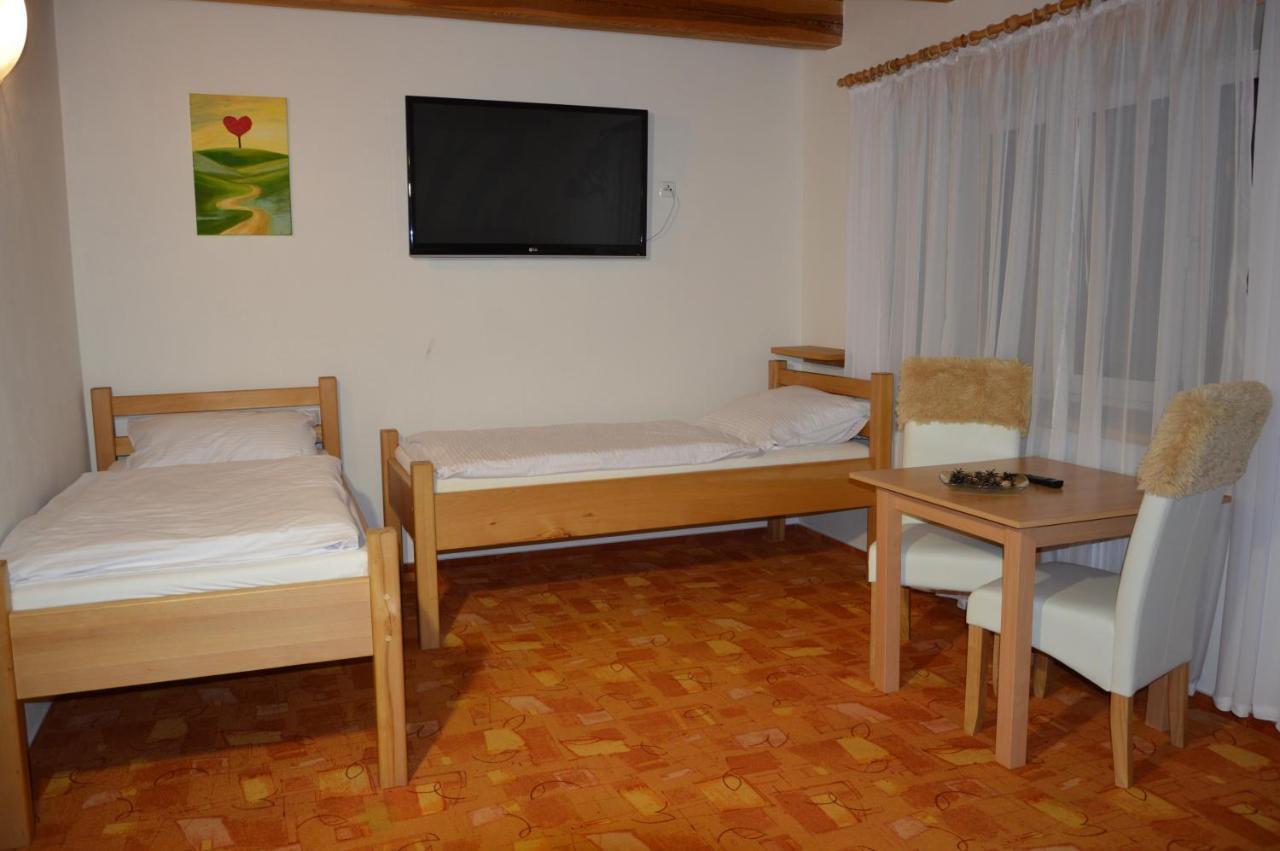 Hotel Statek 3 - Wellness&Spa Hluboká nad Vltavou Exterior foto